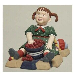 Dept 56 All Through The House Caroline Stringing Cranberries 9310-6-A New W Box